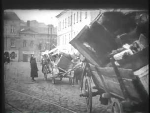 Juden mit Umzugsgut auf dem Arm