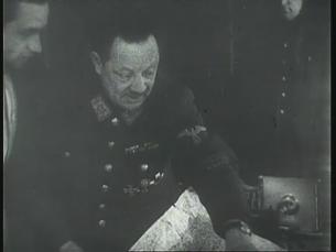 Gauleiter Erich Koch und Wehrmachtsoffiziere bei Lagebesprechung