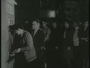 Kinokasse mit Ostberliner Kunden Film