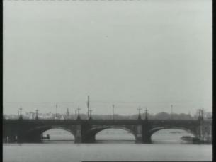 Alsterbr&uuml;cke, marschierende Briten bei Wachabl&ouml;sung