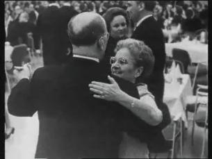 Erich Honecker l&ouml;st Walter Ulbricht an der Spitze des DDR-Regimes ab