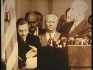 Franklin D. Roosevelt wird zum 4.Mal Präsident