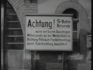 S-Bahn: Warnschild: 