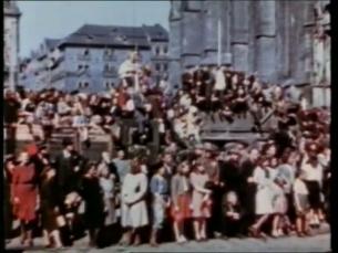 Menschen im vom Zweiten Weltkrieg zerstörten Europa
