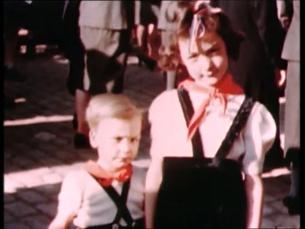 Menschen im vom Zweiten Weltkrieg zerstörten Europa