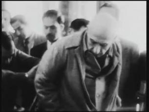 Mohammad Mossadegh vor Gericht