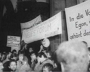 October 9th 1989 - Monday demonstration in Leipzig peace pact with the government 