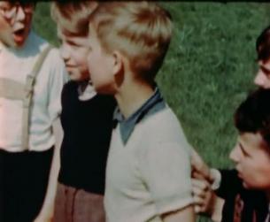 Kinder im vom Zweiten Weltkrieg zerst&ouml;rten Deutschland