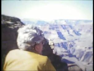 Besucherin am Grand Canyon
