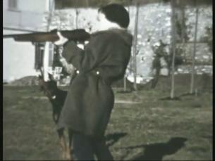 Jungen und Waffen